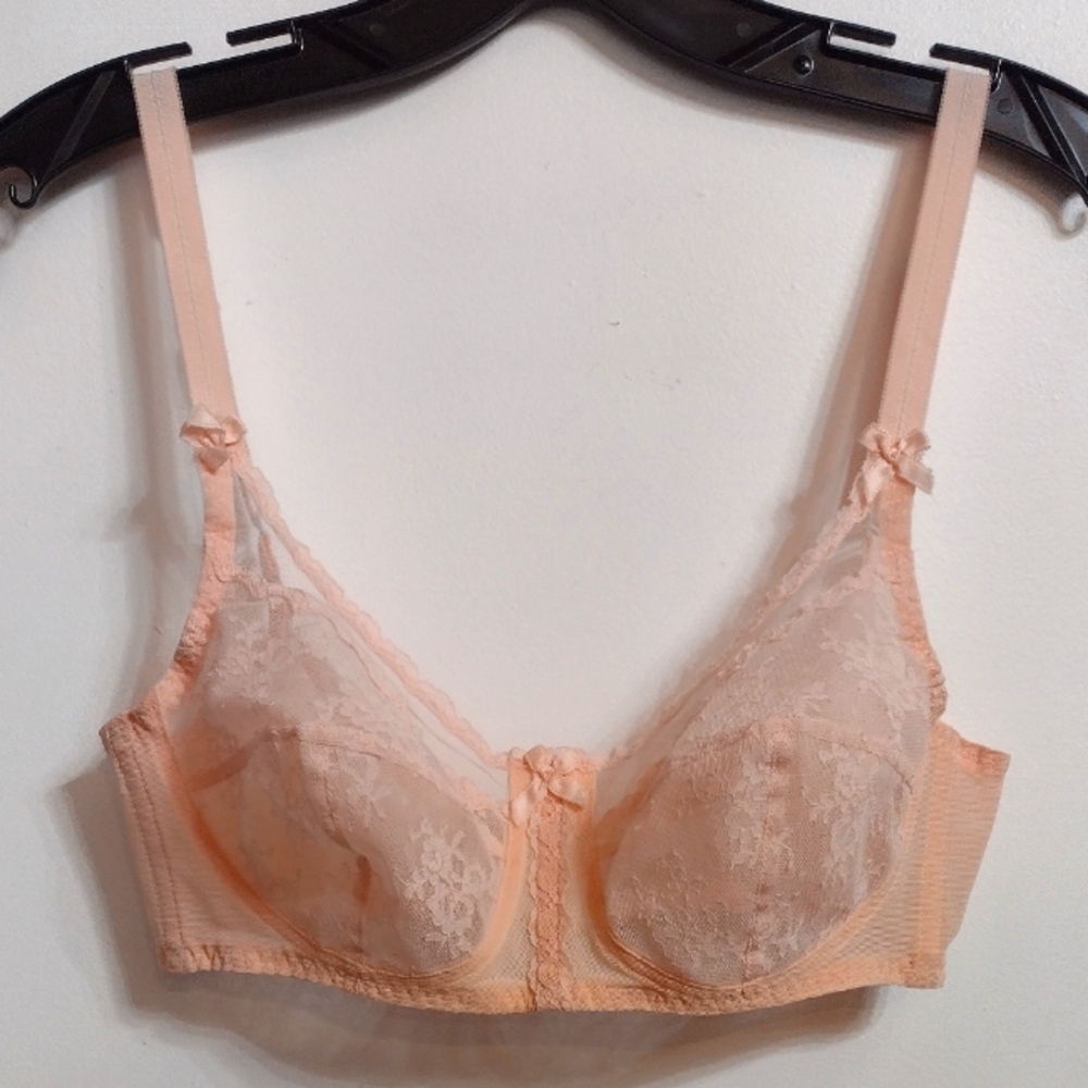 Vintage 1940s French Scandale Brayette Peach Lace Bullet Bra 34B Cup